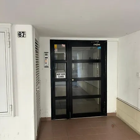 Brand New, Finikoudes Area * Lárnaka